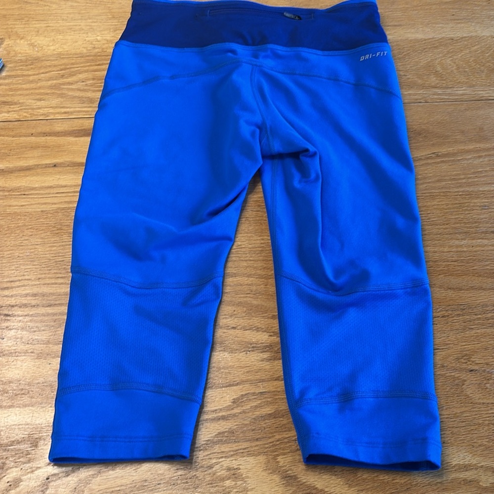 Nike Girls Running Tights. - Picture 2 of 10